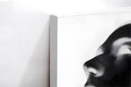 Close-up λεπτομέρεια της εκτύπωσης καμβά Fractured Mind.