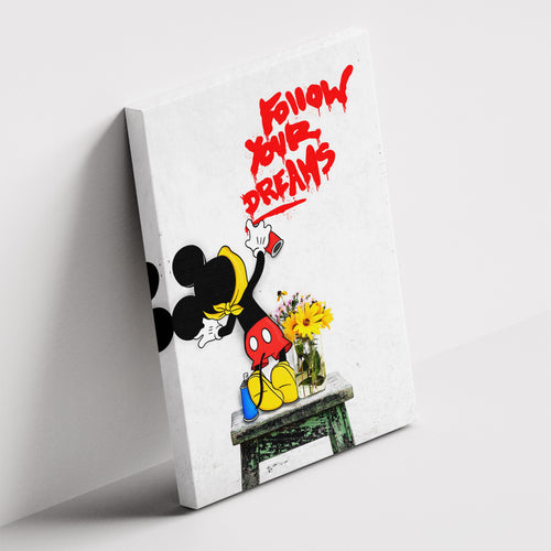 Καμβάς Mickey Mouse – Follow Your Dreams σε δεύτερη γωνία λήψης, χωρίς κορνίζα.