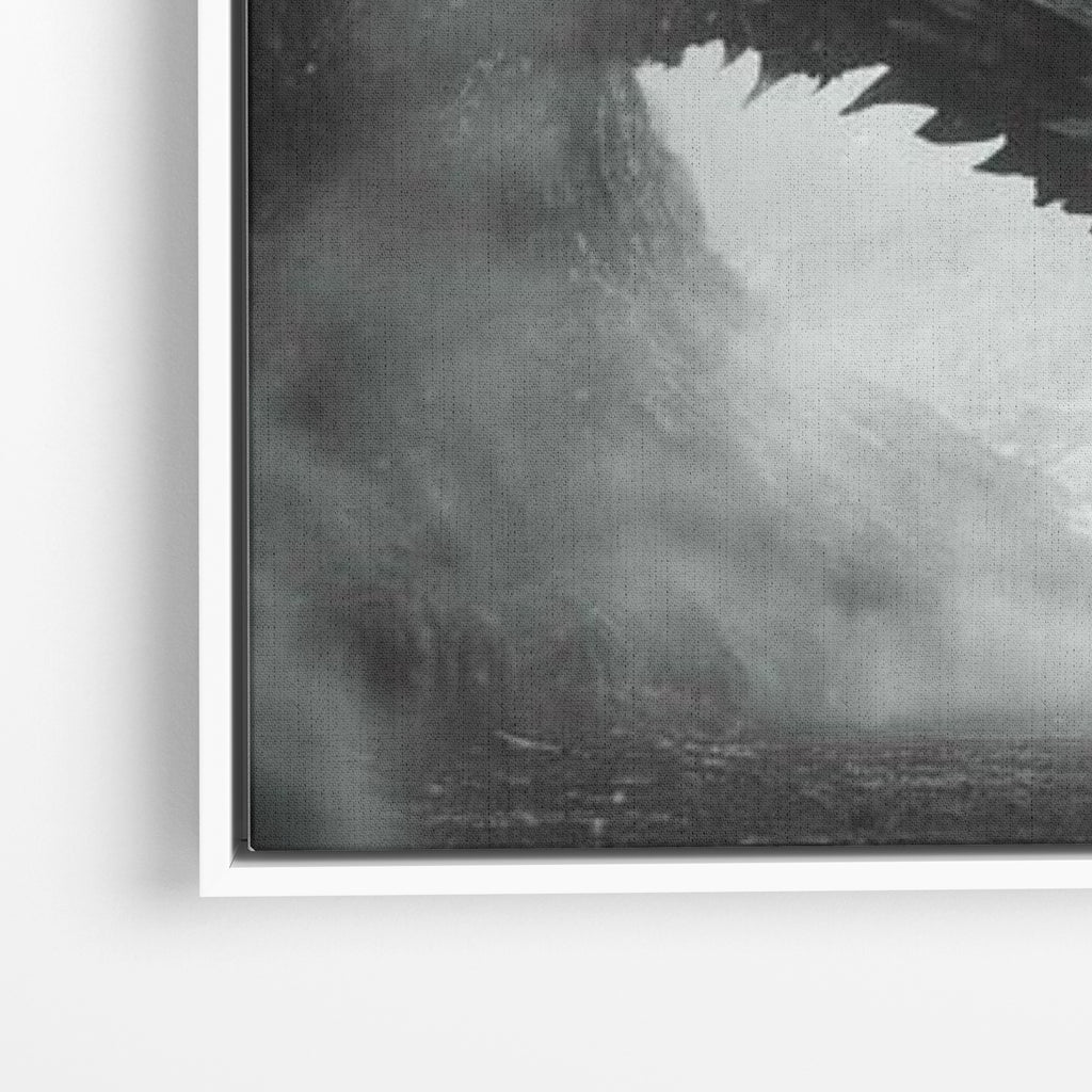 Close-up λεπτομέρεια καμβά Jon Snow and Dragon με λευκή κορνίζα.