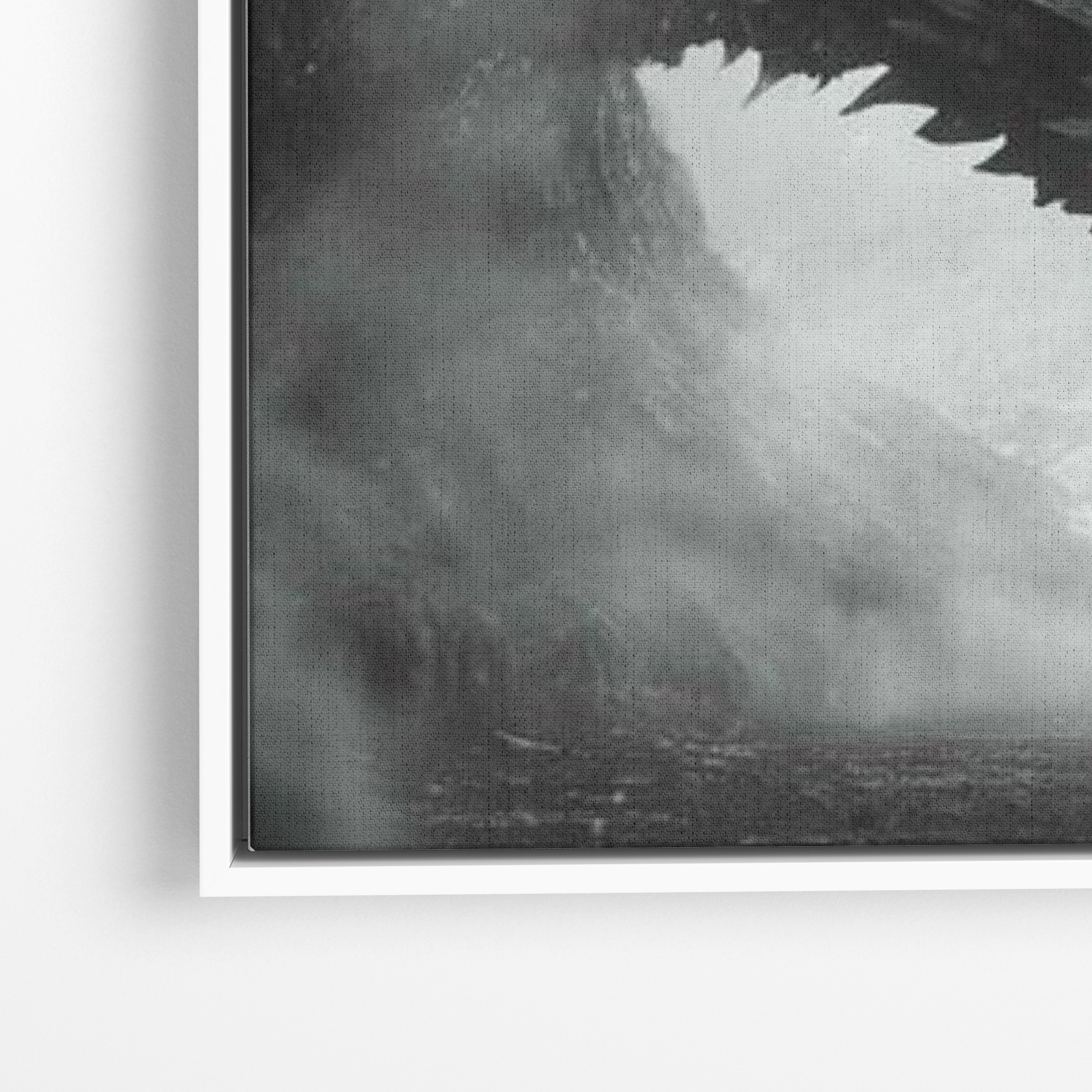 Close-up λεπτομέρεια καμβά Jon Snow and Dragon με λευκή κορνίζα.
