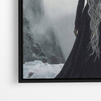 Close-up λεπτομέρεια καμβά Mother of Dragons με μαύρη κορνίζα.