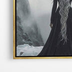 Close-up λεπτομέρεια καμβά Mother of Dragons με χρυσή κορνίζα.