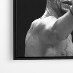Close-up λεπτομέρεια καμβά REMEMBER YOUR GOAL με μαύρη κορνίζα.