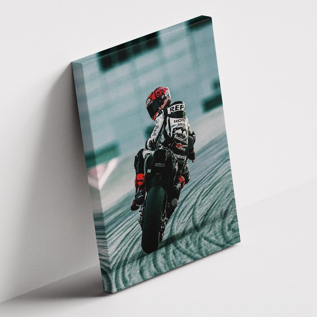 Καμβάς MotoGP Power σε δεύτερη γωνία λήψης, χωρίς κορνίζα.