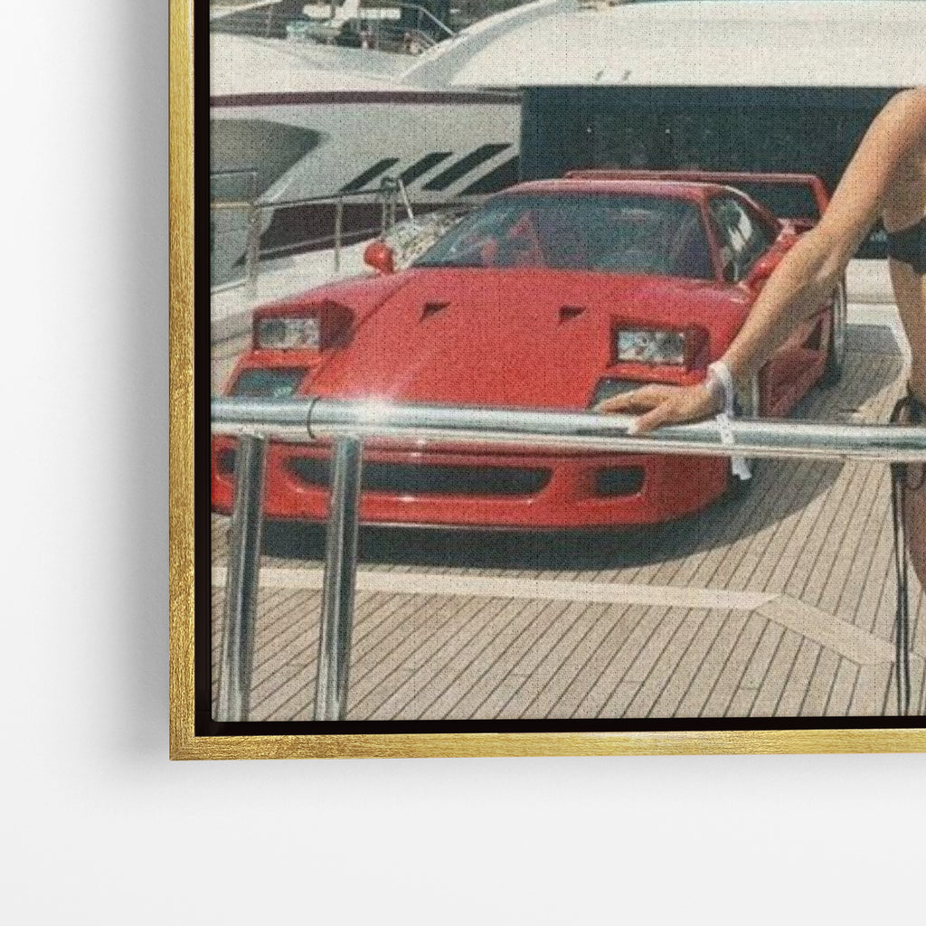 Close-up λεπτομέρεια καμβά Luxury Lifestyle με χρυσή κορνίζα.