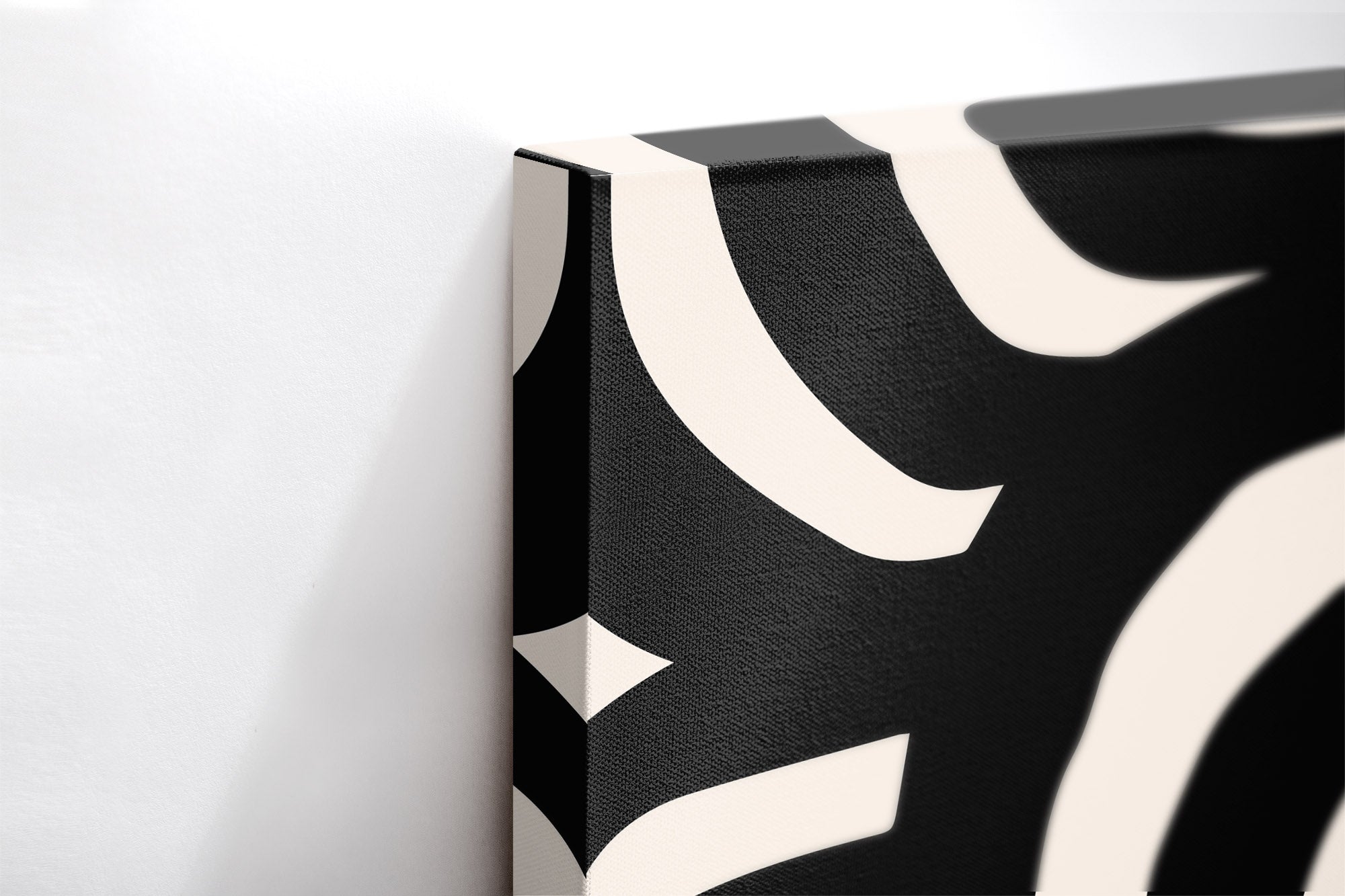 Close-up λεπτομέρεια της εκτύπωσης καμβά Black Swirl.