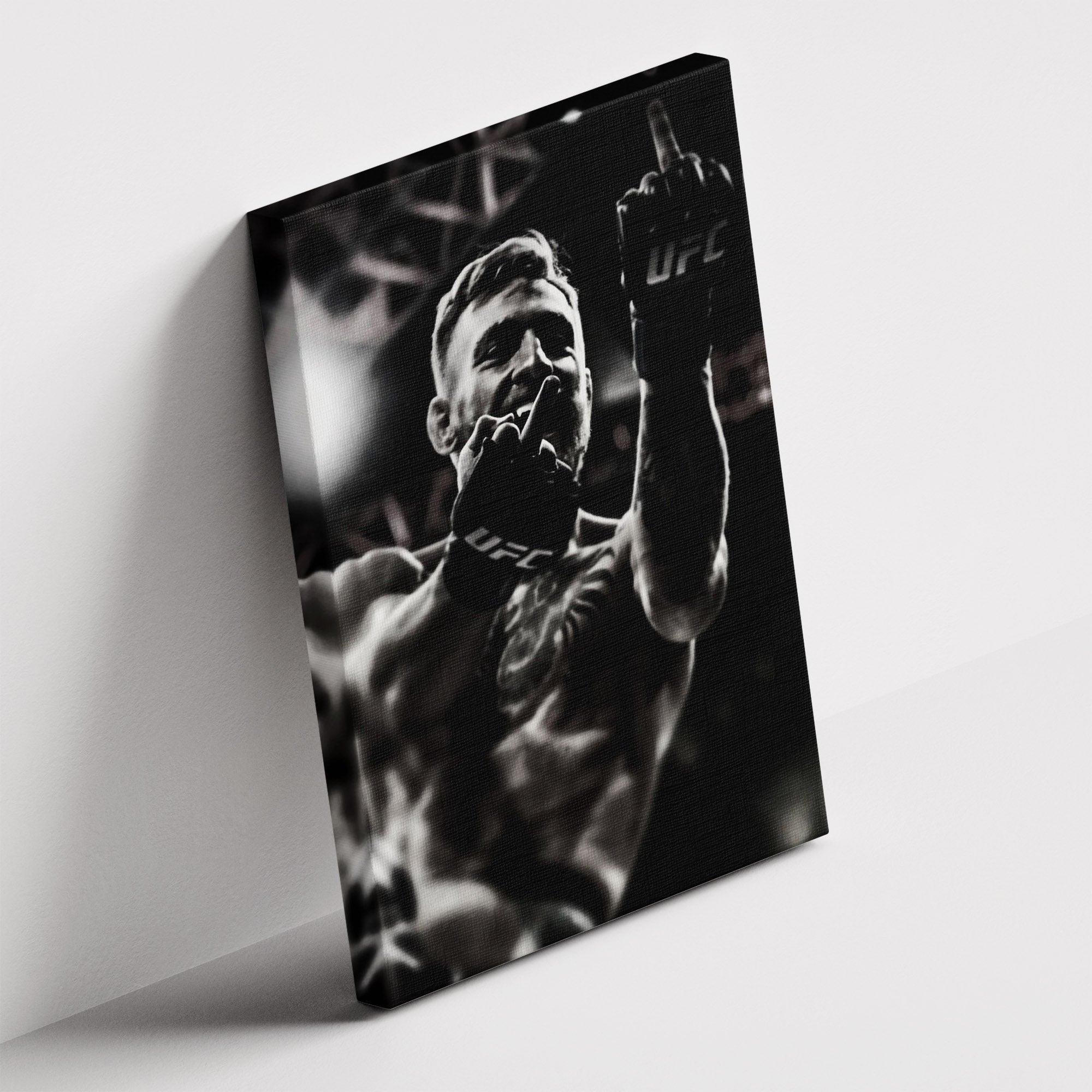Καμβάς No Mercy – UFC Attitude σε δεύτερη γωνία λήψης, χωρίς κορνίζα.