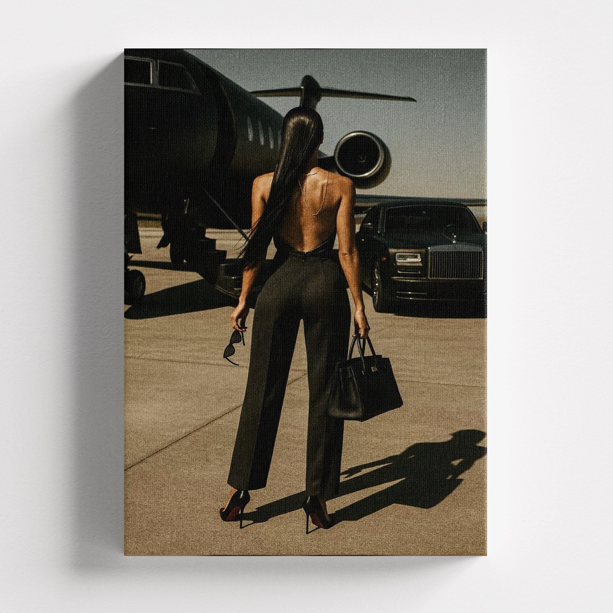 Πίνακας σε καμβά Luxury Departure, χωρίς κορνίζα, μπροστινή όψη.