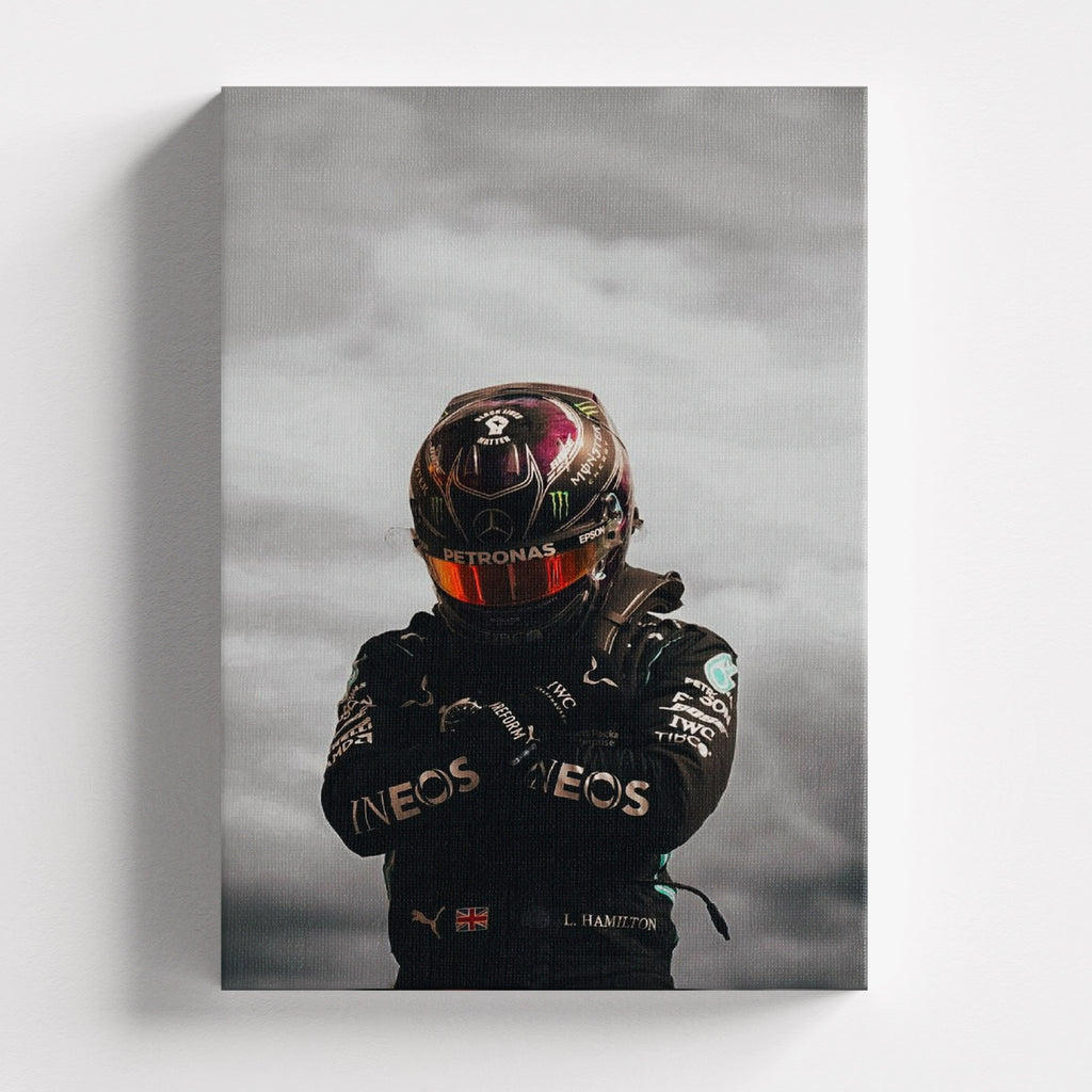 Πίνακας σε καμβά Lewis Hamilton – Racing Legend, χωρίς κορνίζα, μπροστινή όψη.