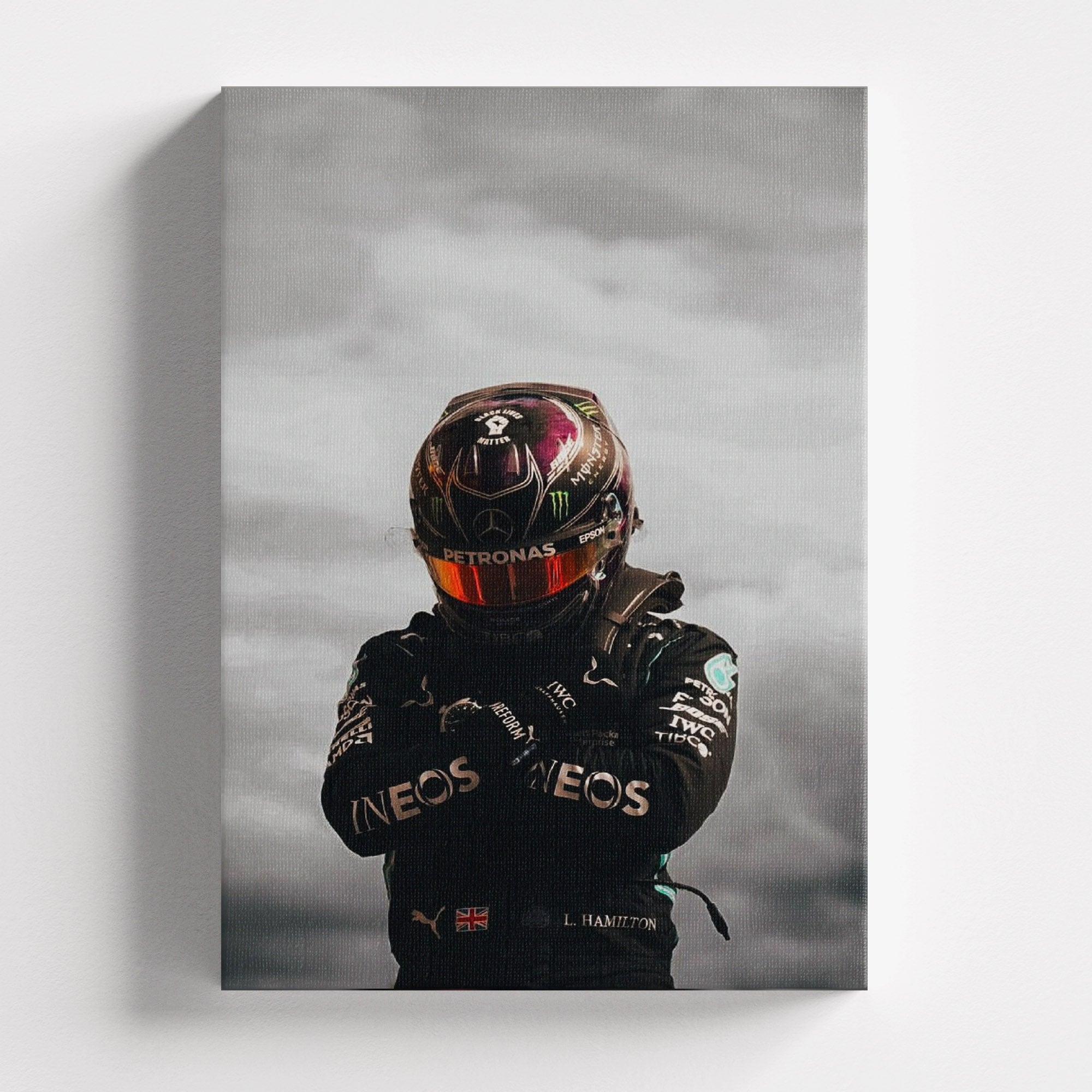 Πίνακας σε καμβά Lewis Hamilton – Racing Legend, χωρίς κορνίζα, μπροστινή όψη.