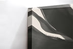 Καμβάς Dark Currents σε δεύτερη γωνία λήψης, χωρίς κορνίζα.