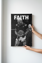 Χέρια που κρεμάνε τον UFC Faith Canvas